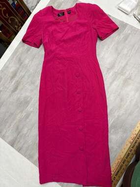 YL Dress Vintage 100% Silk Hot Pink Midi Sheath Dress with Covered Buttons Size